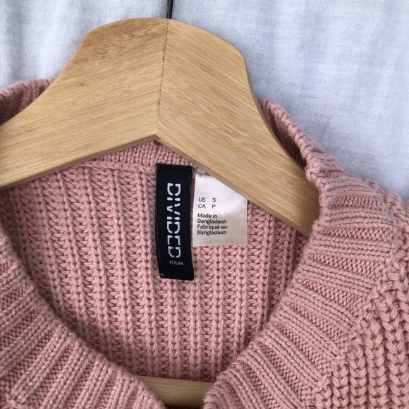 Cute pink sweater - Picture 2 of 2